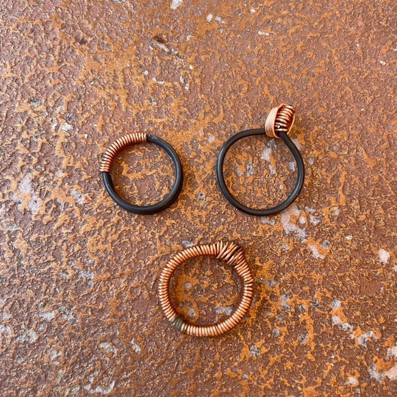 Handmade copper wire ring set 
Size 5.5, 6 and 7 - Picture 1 of 4